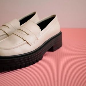 NWOB alohas mask warm white